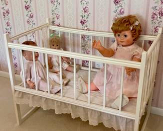 Vintage Baby Bed, Vintage Dolls