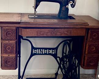 Antique Singer Sewing Machine in Cabinet