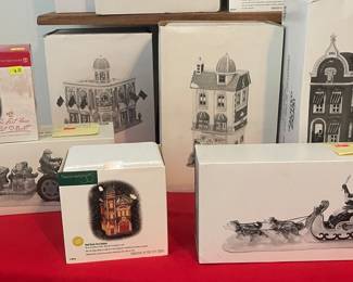 Department 56 Christmas Villages and Accessories