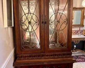 Ashley Furniture Casa Mollino Light Up Hutch