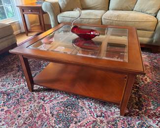Stanley Furniture Glass Top Square Coffee Table (40"W x 40"D x 19"H)