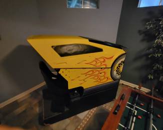 Atari "Race Drivin'" Sit Down with Clutch & Manual Stick Shift Arcade Game. Amazing Working Condition.