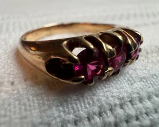 14K Gold with Pink Sapphires Ring