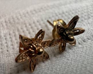 14K Gold Flower Earrings