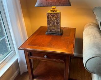 Stanley Furniture 1 Drawer Side Table (23"W x 28"D x 25"H, pair)