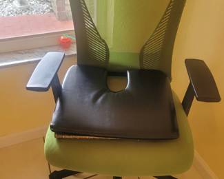 Desk chair