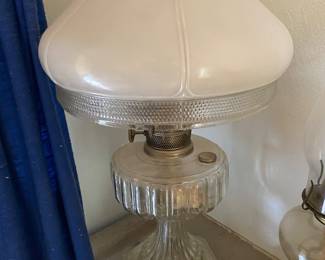 Oil Lamp w/ Glass Frosted Shade