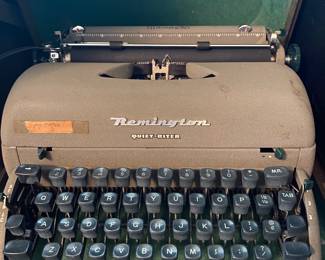Vintage Remington Typewriter 