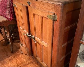 vintage ice box