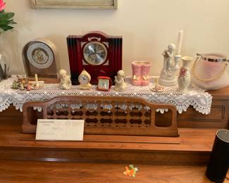 VINTAGE COLLECTIBLES 