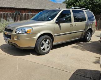 2005 Chevy Uplander Van
$5,999