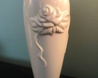 The Lenox Rose Blossom Vase, fine China decorated with pure 24 karat gold with letter of authenticity 