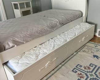 Twin Size Trundle Bed