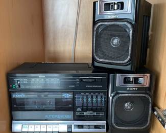 Sony AM/FM Stereo Cassette Player/Boombox–  CFS-1010, 