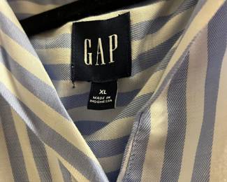 GAP Blue/White Striped Short Sleeve Shirt - Size XL