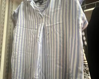 GAP Blue/White Striped Short Sleeve Shirt - Size XL