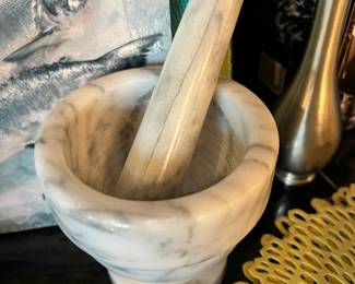 White/Grey Marble Mortar & Pestle