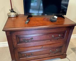 2 Drawer Dresser