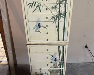 Awesome vintage tall jewelry box from Hong Kong 