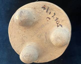 from Winn Collection  tripod bowl marks