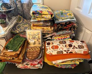Hand towels, runners, mats, table cloths all seasons. Huge selection