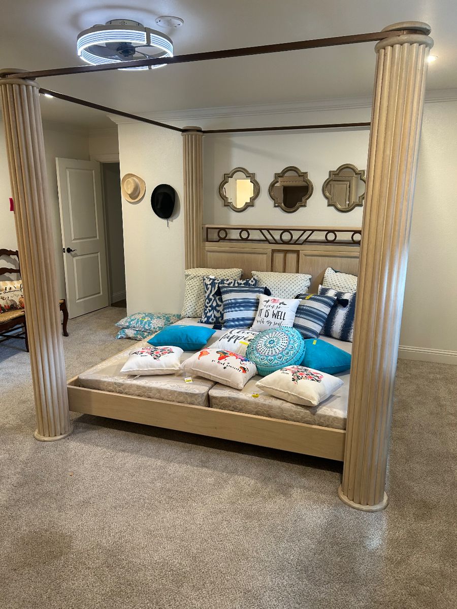 King size for Foster canopy bed, beautiful!