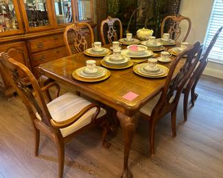 Thomasville formal dining room suite