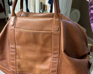 Classic vintage leather COACH BAG
Number 503