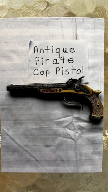 ANTIQUE PIRATE CAP PISTOL