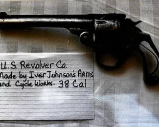 U.S. REVOLVER CO.                                                                                       MADE BY IVER JOHNSONS ARMS AND CYCLE WORKS                 38 CAL