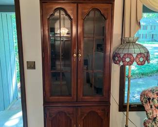 Curio Cabinet 30W 4D 76 Tall 