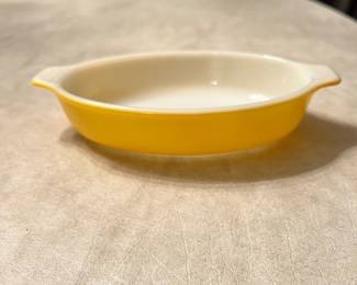 Vintage Yellow Pyrex Pixie Dish 
