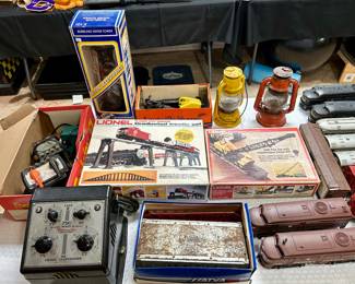 Vintage Lionel trains & accessories some pre-war