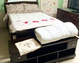 Very nice queen mattress set & handmade quilts 