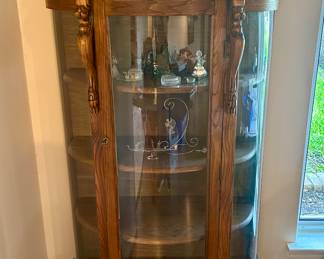 Very nice antique curio cabinet 