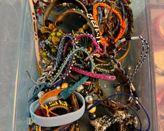 Bracelets 