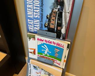 Book/magazine rack