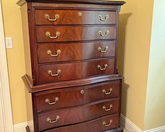 Beautiful Lexington serpentine chest on chest