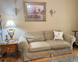 Broyhill sofa, side table, lamp , picture...