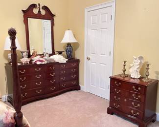 Matching Lexington serpentine dresser w/mirror, serpentine nightstand