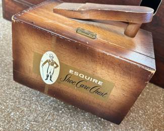Shoe shine box