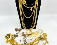 Vintage Gold Tone Jewelry Lot