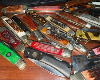 LARGE KNIFE COLLECTION 