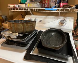 BAKING PANS