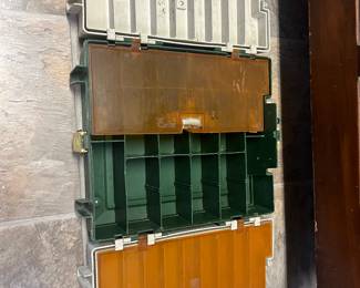 VINTAGE FISHING/TACKLE BOX
