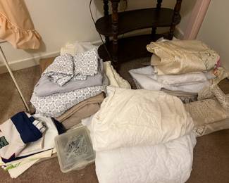 LINEN SETS