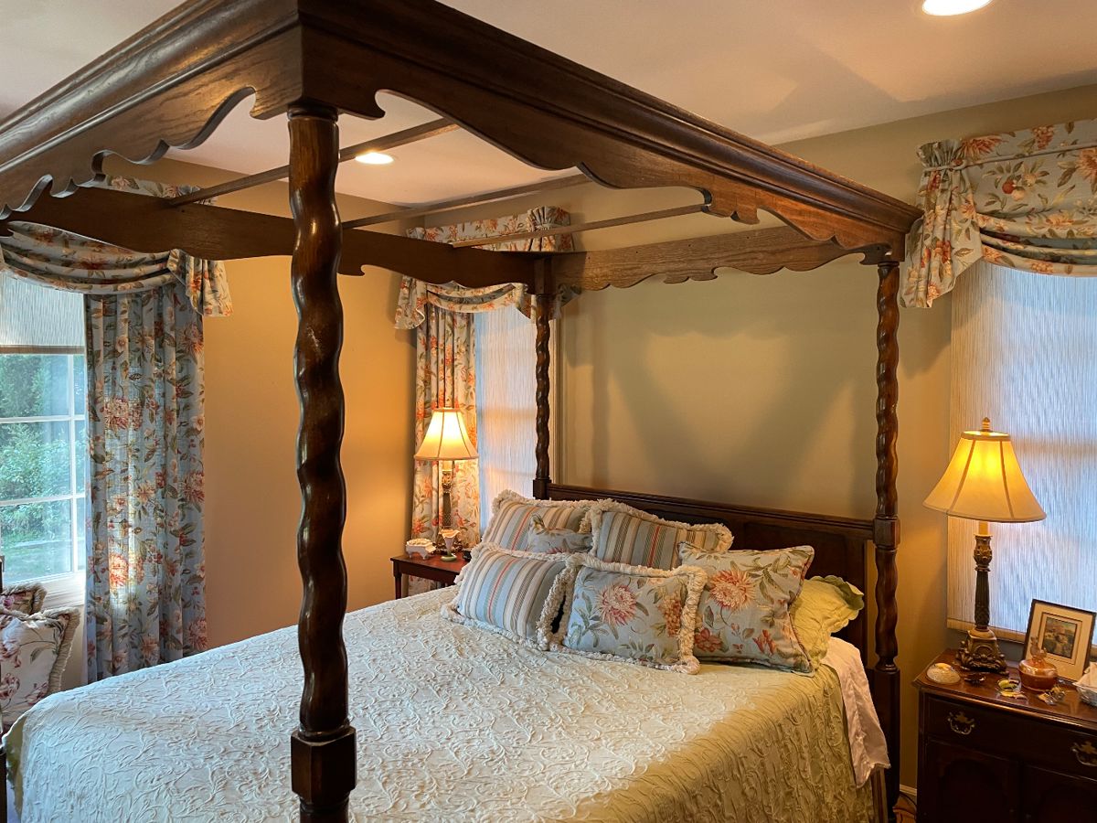 Queen 4-poster canopy bed by Drexel and a  Sleep number mattress