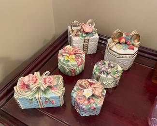 Fitz and Floyd present boxes