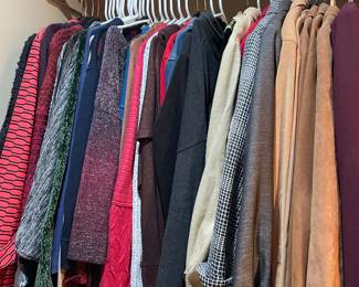 Sweaters and tops - size L - 2X