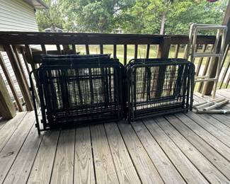 Pet fence/enclosure 